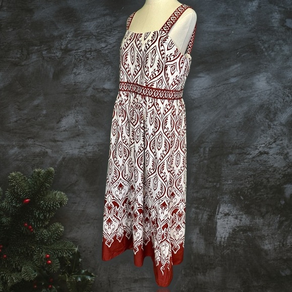 NWT Talbots Modern Poplin Fit & Flare Dress in White/Sangria Bohemian Medallion - Picture 7 of 16